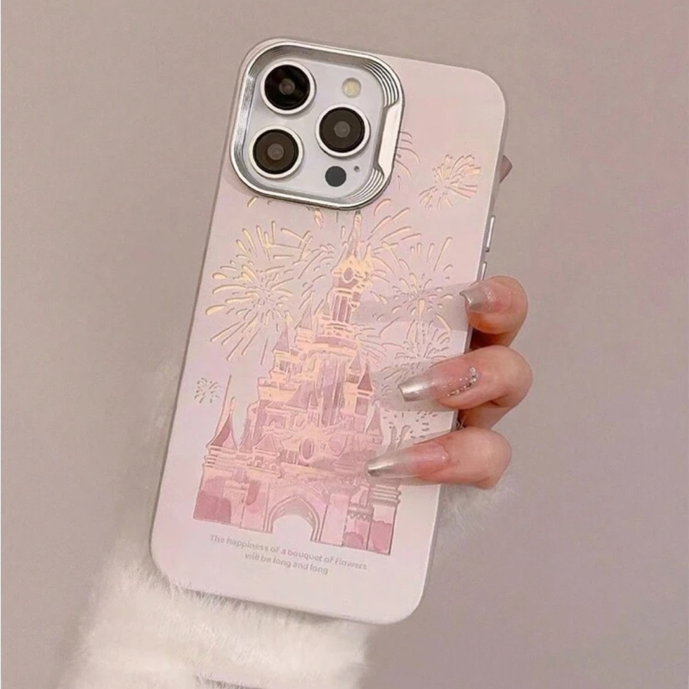 - Trendy iPhone Case 📱 - Picture 3 of 3